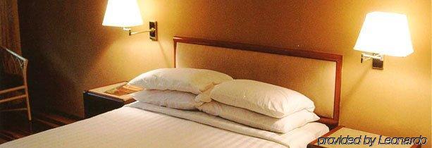 Duta Sands Beach Resort Kuantan Phòng bức ảnh