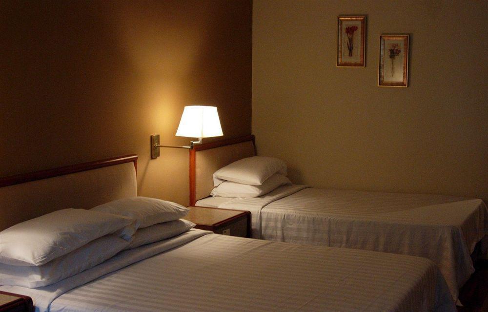 Duta Sands Beach Resort Kuantan Phòng bức ảnh